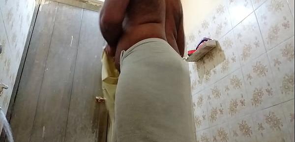  Young Uncle Doiung Sex in Bathroom